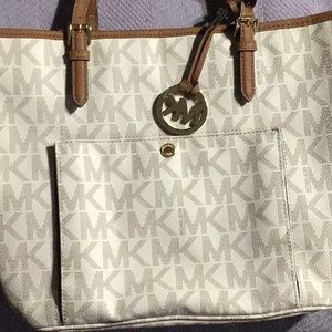 Michael kors purse